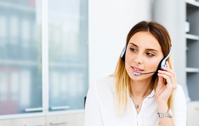 CX_telcos Telecommunication representative working